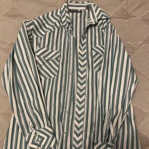 Wrangler pearl snap western shirt